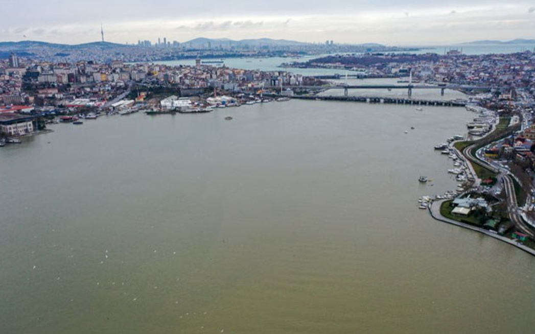 Haliç'teki renk değişikliğinin nedeni belirlendi