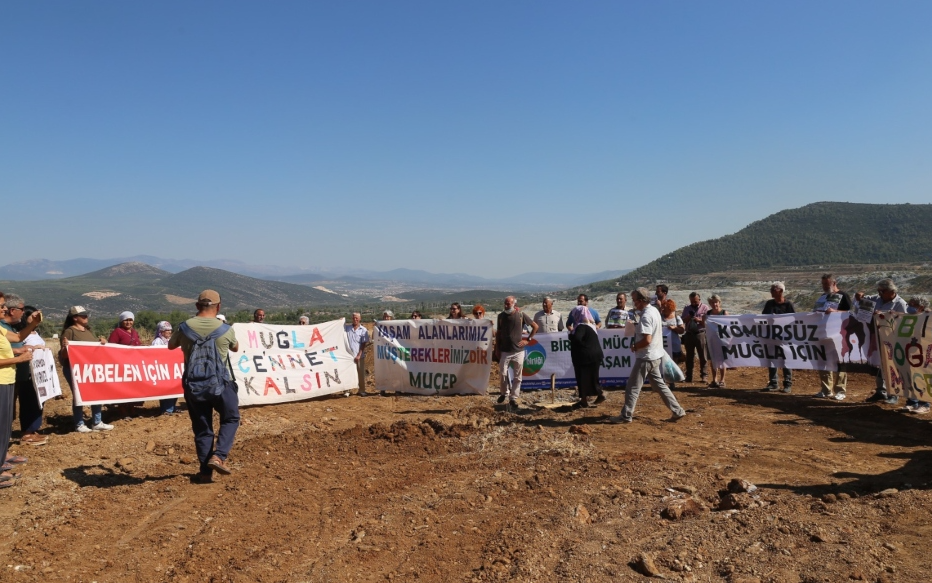 Muğla’da köylüler, kömür ocağına karşı eylemde