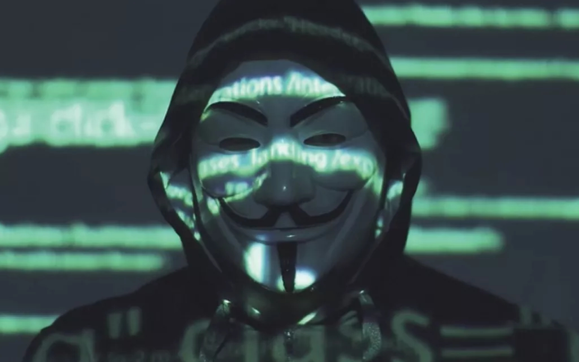 Anonymous İran’da devlet sitelerini hackledi