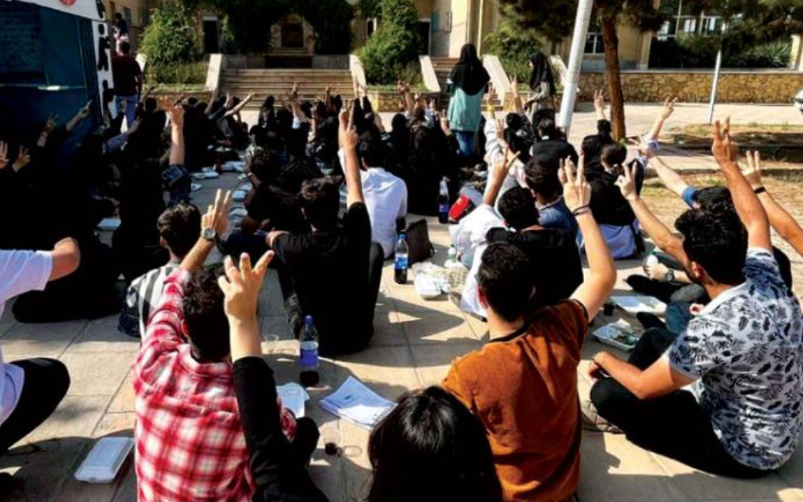 İran’da protestocular "savaş suçu"yla yargılanmaya başlandı