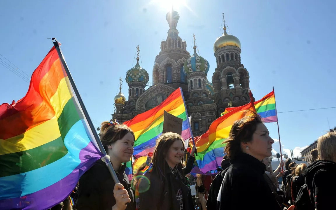 Duma, ‘LGBTİ+ propagandasını’ yasaklayan kanunu kabul etti