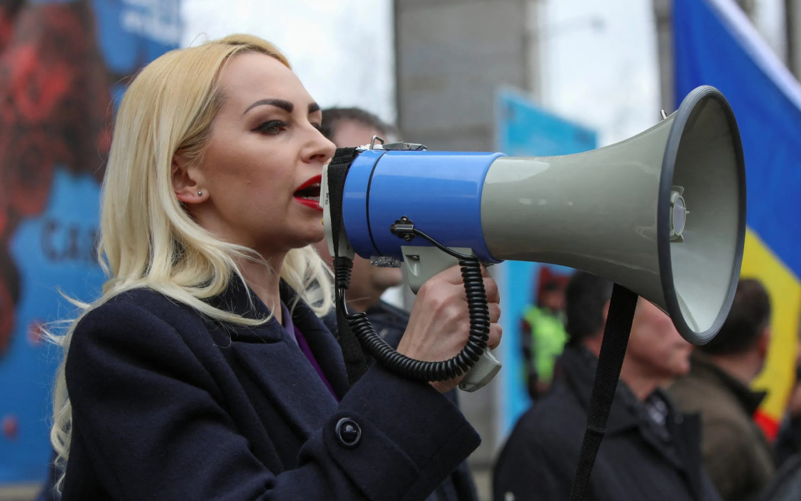 Moldova'da Batı yanlısı hükümet protesto edildi