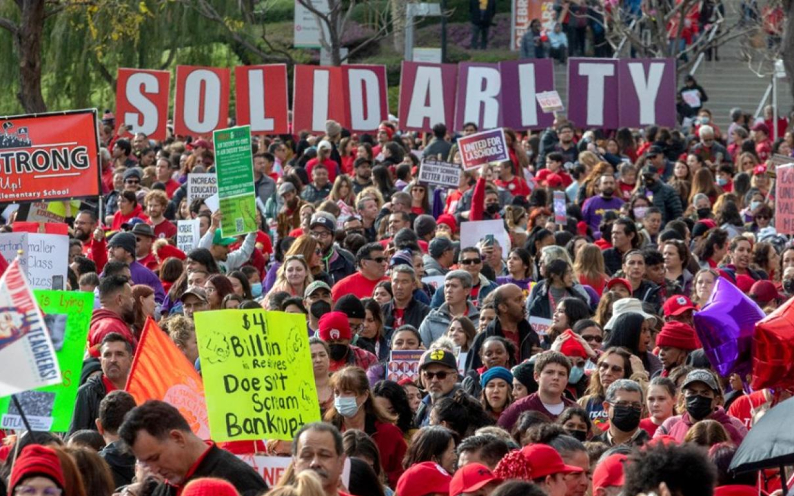 Los Angeles'ta grev nedeniyle tüm okullar üç gün kapalı kalacak