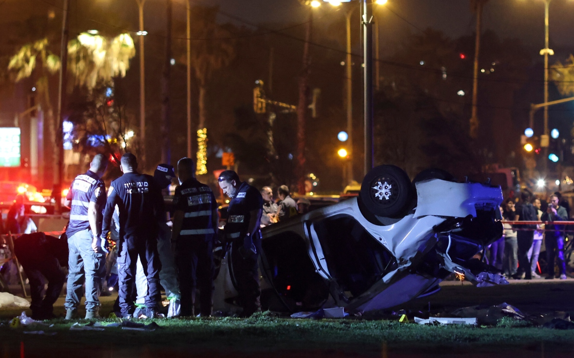 Tel Aviv'de sivillere araba çarptı: Bir ölü, 5 yaralı