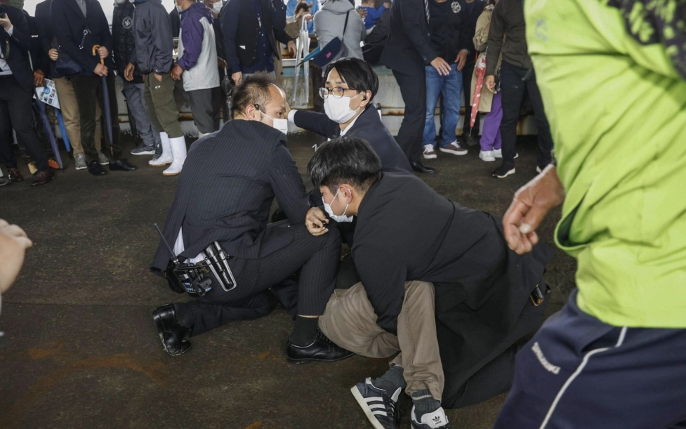 Japon Başbakanı Kişida’ya ‘sis bombası’ atıldı 