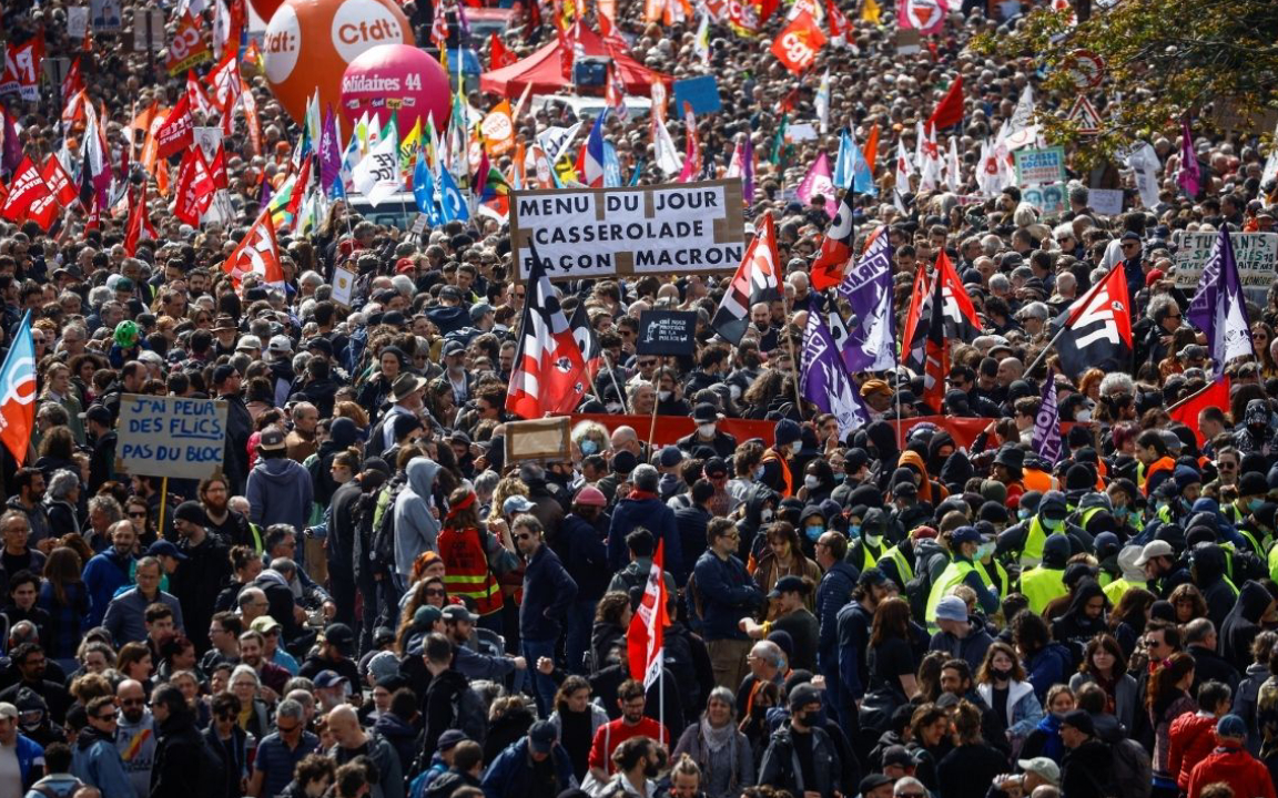 Fransızlar 1 Mayıs’ta emeklilik reformunu protesto ediyor