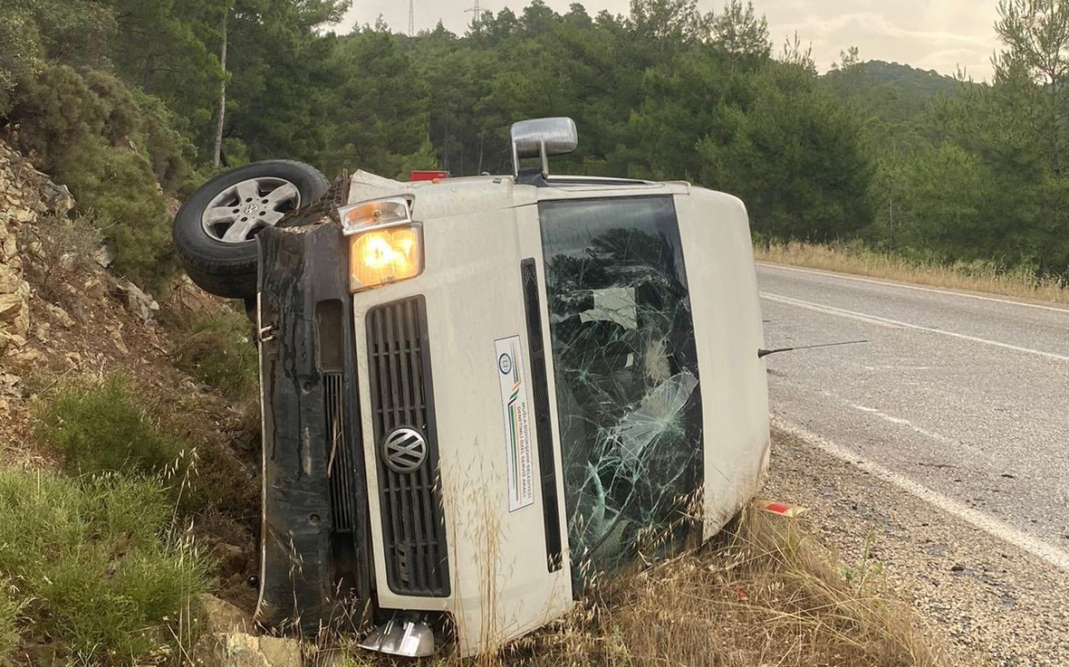 İşçi servisi kaza yaptı: 8 yaralı