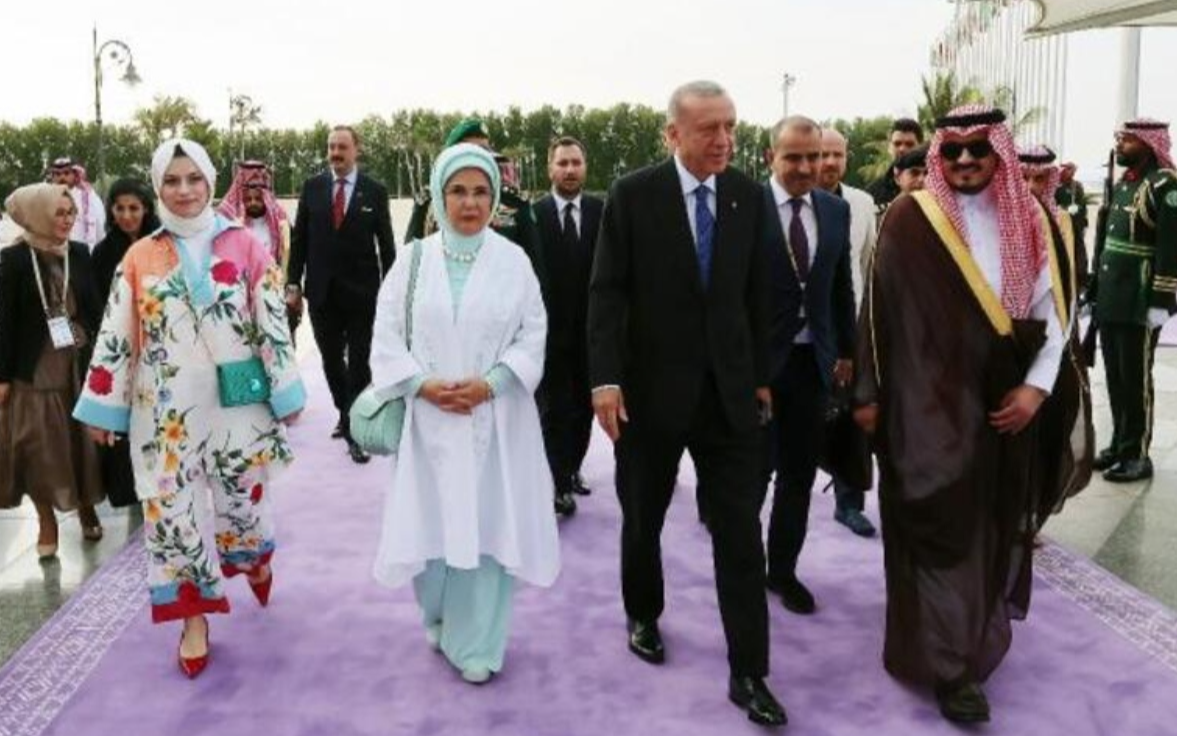 Erdoğan, Suudi Arabistan'a gitti