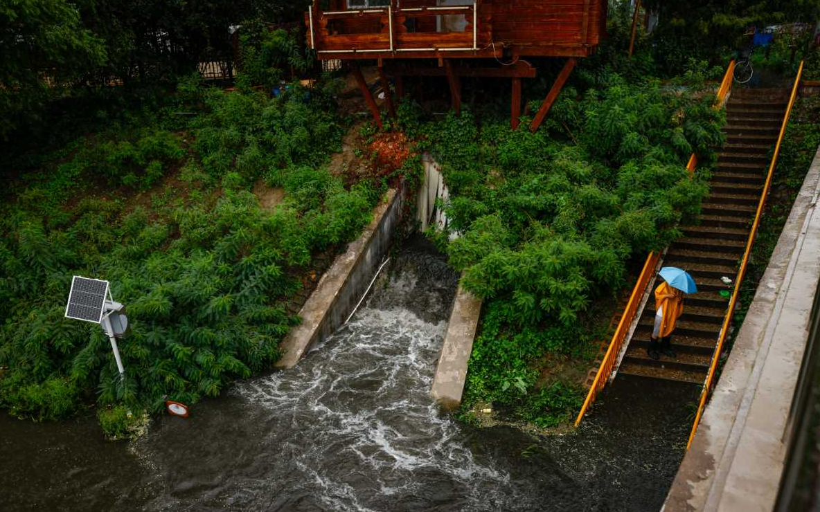 Pekin'deki tayfunda 2 kişi hayatını kaybetti