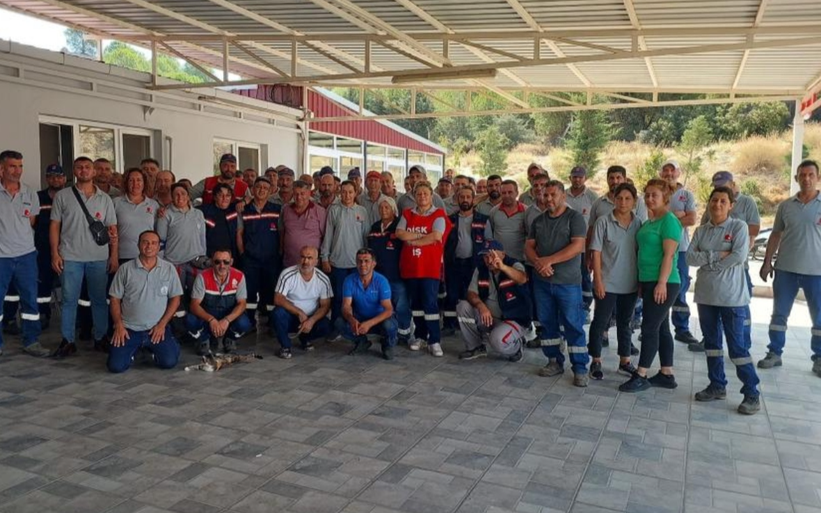 İzmir'de belediye işçileri iş bıraktı