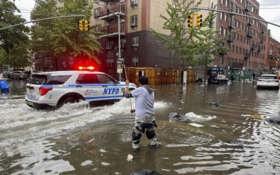 New York’ta su baskınları nedeniyle OHAL ilan edildi