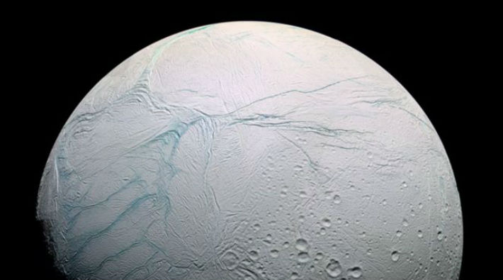 Satürn'ün uydusu Enceladus'ta yaşam ihtimali arttı 