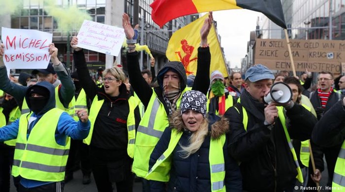 Belçika'daki Sarı Yelekliler'den eylem: Google binasına barikat