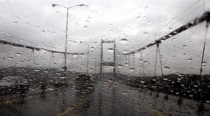 Meteoroloji'den İstanbul için kuvvetli yağış ve sel uyarısı