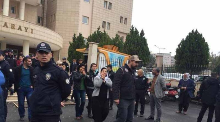 Açlık grevine destek veren 5 HDP'li tutuklandı