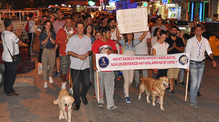 Aliağa'da saldırıya uğrayan Mia için yürüyüş