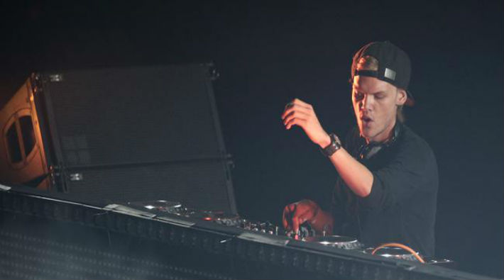 Ünlü DJ Avicii hayatını kaybetti