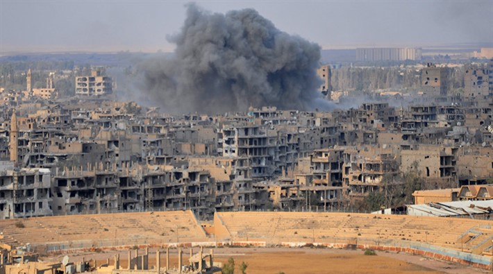 ABD öncülüğündeki koalisyondan Suriye'de sivillere saldırı: 60 ölü
