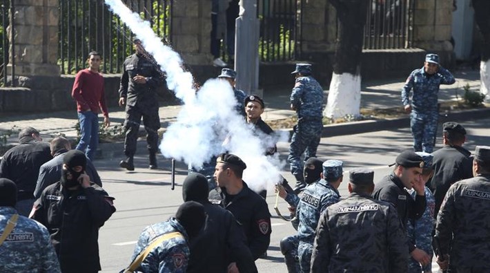 Erivan’da “kadife devrim” mi yoksa liberal reform mu?