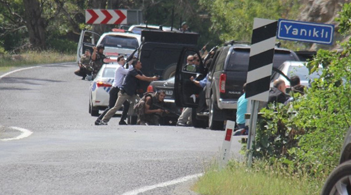 Artvin'de Kılıçdaroğlu'nun konvoyuna saldırı: 1 asker hayatını kaybetti