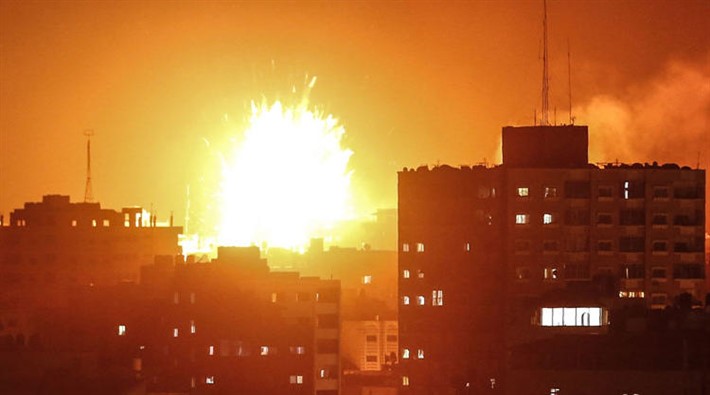 İsrail'den Gazze'ye havadan ve karadan vahşi saldırı: Ölü ve yaralılar var