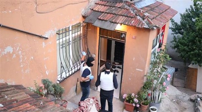İstanbul Gülsuyu’nda ev baskınları: Gözaltılar var
