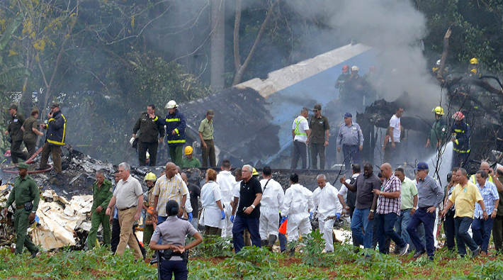 Küba'da uçak düştü: 110 ölü