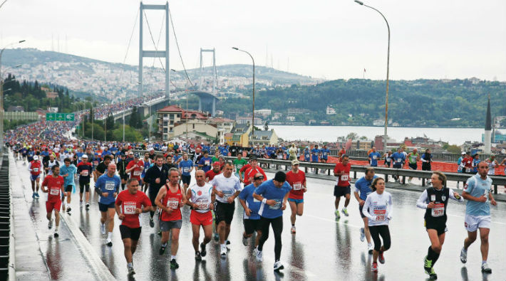 İstanbul Maratonu'nda kim, ne için koşuyor?