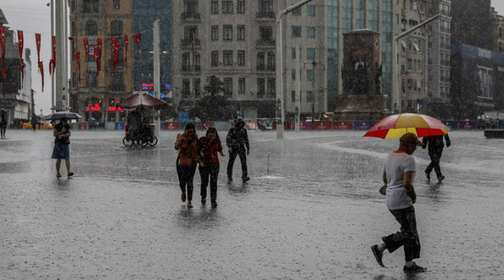 Meteoroloji Müdürlüğü'nden İstanbul için sağanak yağış uyarısı