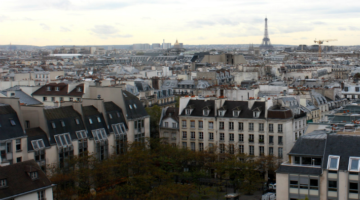 Paris’te nezaket zabıtası dönemi