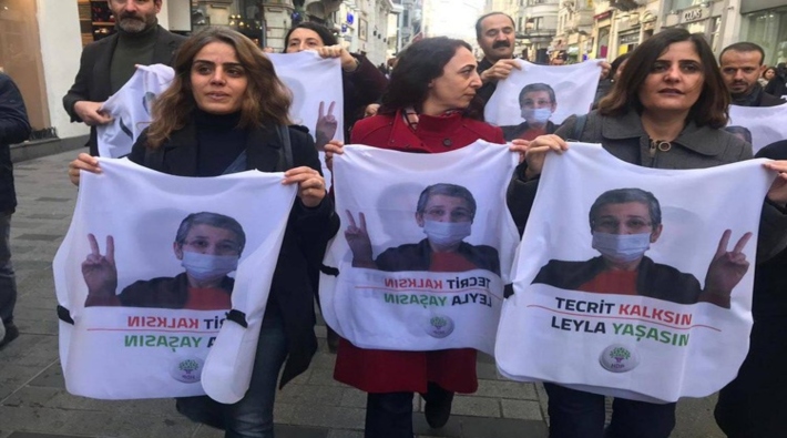 HDP'li vekiller İstiklal'de yürüdü!